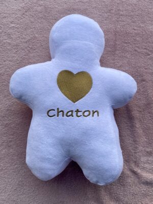Peluche doudou petit bonhomme manele au cœur d'or Chaton