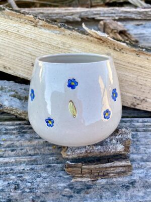 Tasse en grès myosotis